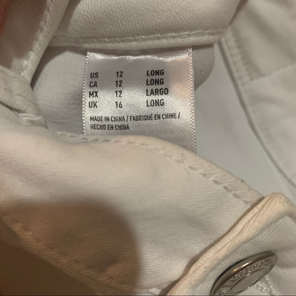 American Eagle White High Rise Ripped Jeans - Picture 4 of 5